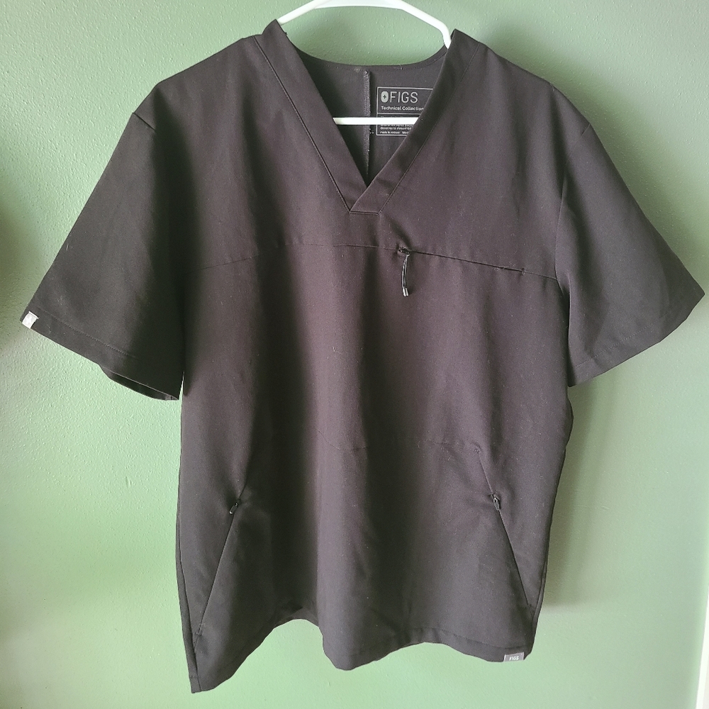Figs Leon Three Pocket Scrub Top, Size Large